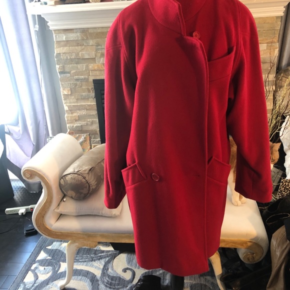 Vintage unique Find Quality Red Wool Blend Coat - Picture 2 of 6